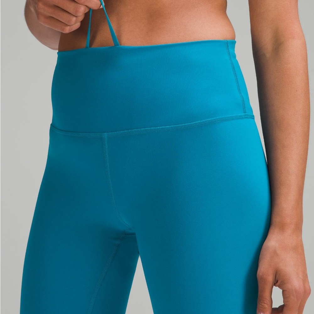 Lululemon Athletica Wunder Train HR Tight 28” Hawaiian Blue - Picture 3 of 6